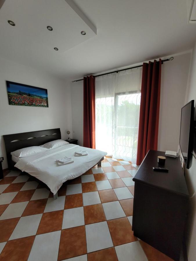 Hotel Casa Patryk Orşova Exteriér fotografie